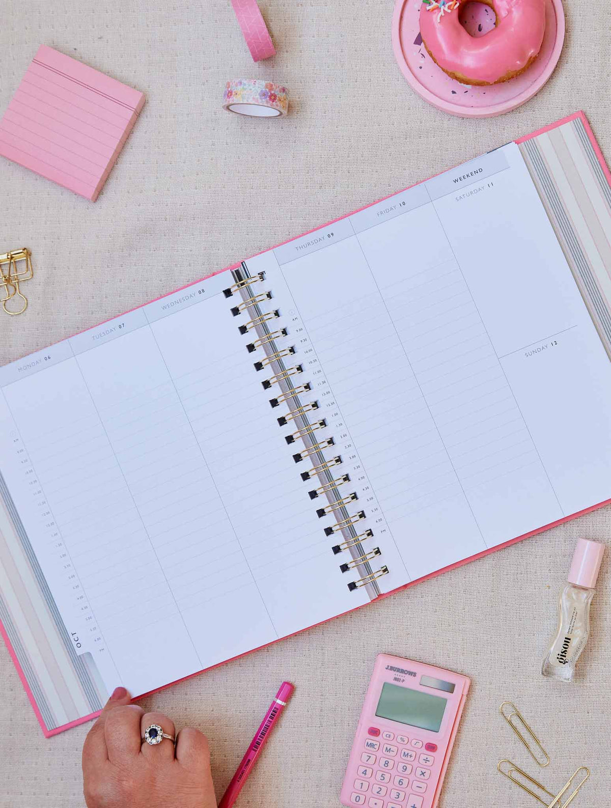 2025 Linen Calendar + Daily Hustle Planner Bundle + FREE GIFT!