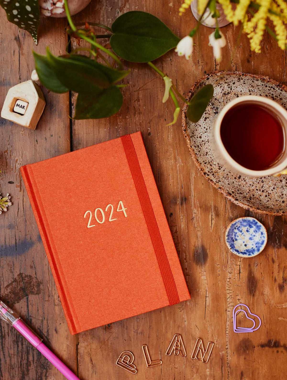 2024 Pocket Planner. Apricot - Write To Me US 2024 Pocket Planner. Apricot - Write To Me US